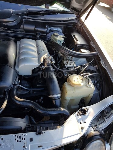 Mercedes E 220 1999, 320,000 km - 2.2 l - Bakı