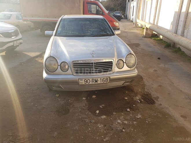 Mercedes E 220 1999, 320,000 km - 2.2 l - Bakı