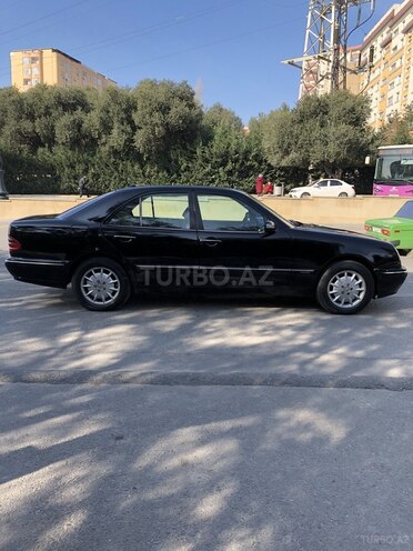 Mercedes E 270 1999, 348,258 km - 2.7 l - Bakı