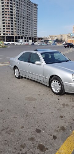 Mercedes E 280 2001, 222,000 km - 2.8 l - Bakı