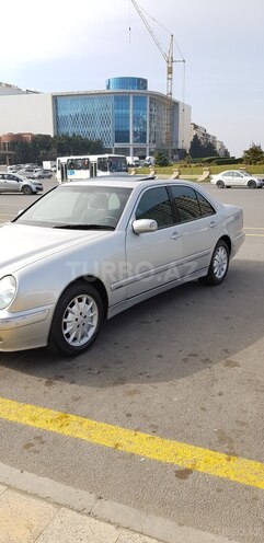 Mercedes E 280 2001, 222,000 km - 2.8 l - Bakı