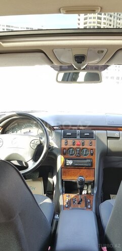 Mercedes E 280 2001, 222,000 km - 2.8 l - Bakı