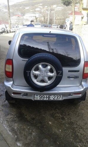 Chevrolet Niva 2005, 144,000 km - 0.2 l - Lerik