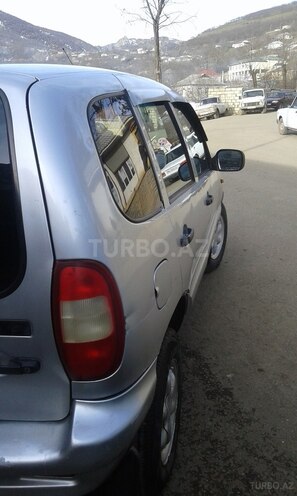 Chevrolet Niva 2005, 144,000 km - 0.2 l - Lerik