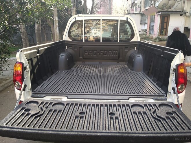 Mitsubishi L200 2013, 151,000 km - 2.5 l - Bakı
