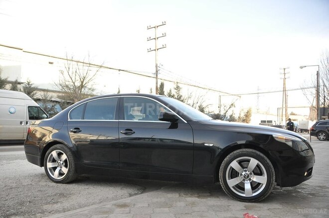 BMW 520 2005, 277,000 km - 2.2 l - Bakı