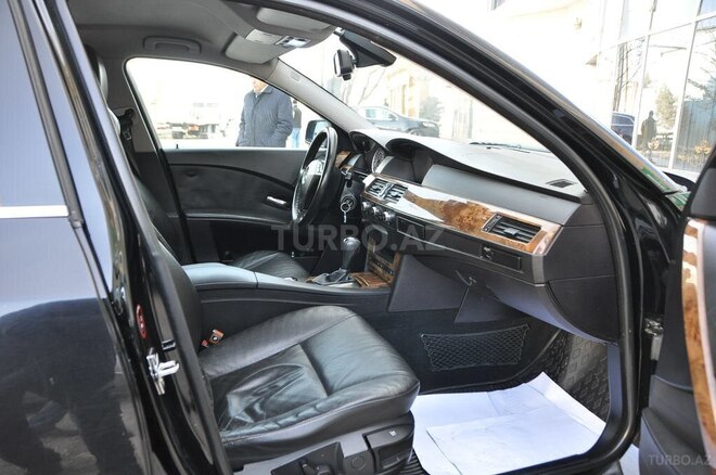 BMW 520 2005, 277,000 km - 2.2 l - Bakı