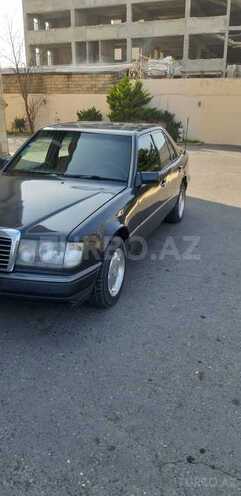 Mercedes E 230 1992, 386,000 km - 2.3 l - Bakı