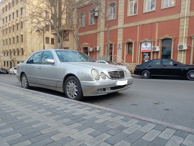 Mercedes E 270 1999, 296,200 km - 2.7 л - Bakı