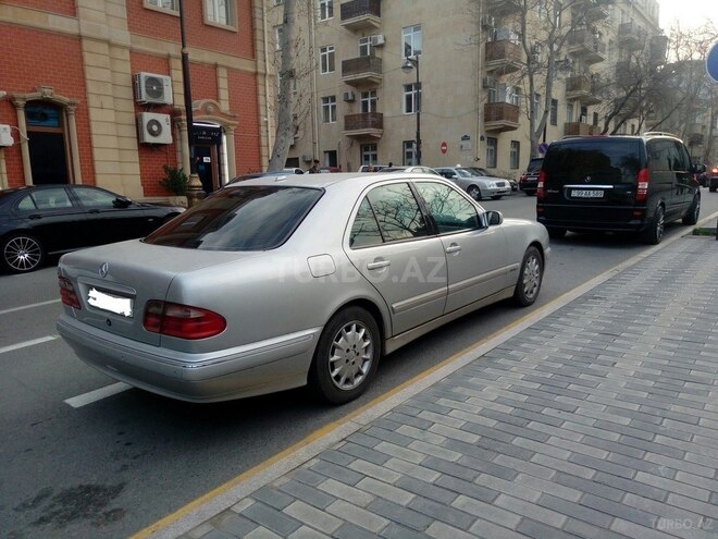 Mercedes E 270 1999, 296,200 km - 2.7 л - Bakı