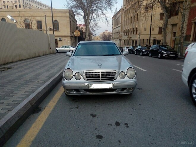 Mercedes E 270 1999, 296,200 km - 2.7 л - Bakı