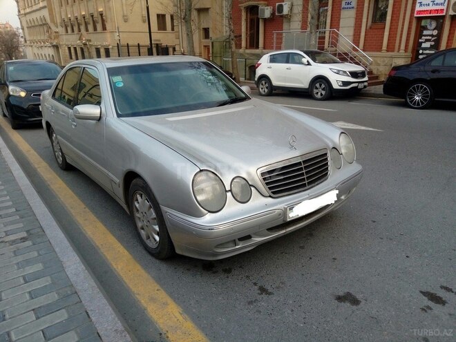 Mercedes E 270 1999, 296,200 km - 2.7 л - Bakı