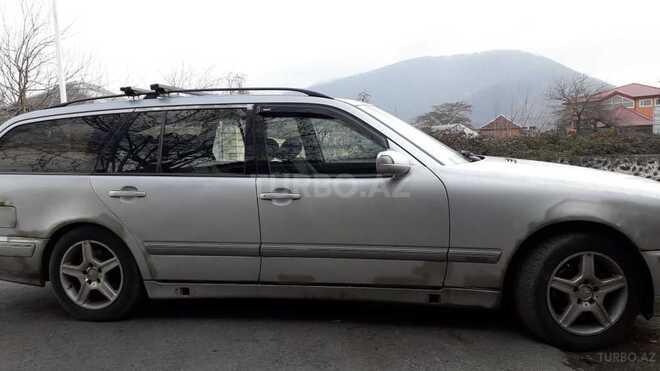 Mercedes E 200 1999, 160,000 km - 2.0 l - Zaqatala