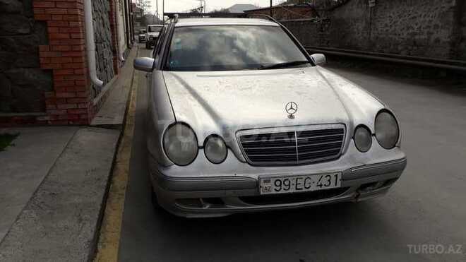 Mercedes E 200 1999, 160,000 km - 2.0 l - Zaqatala
