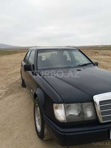 Mercedes  1989, 350,000 km - 2.0 l - Bakı