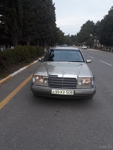 Mercedes E 260 1990, 355,000 km - 2.6 l - Bakı