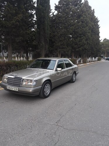 Mercedes E 260 1990, 355,000 km - 2.6 l - Bakı