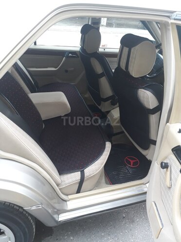 Mercedes E 260 1990, 355,000 km - 2.6 l - Bakı