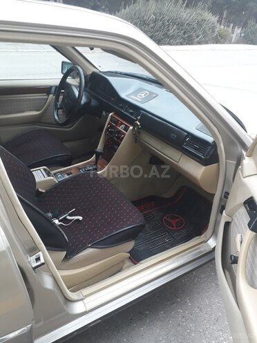 Mercedes E 260 1990, 355,000 km - 2.6 l - Bakı