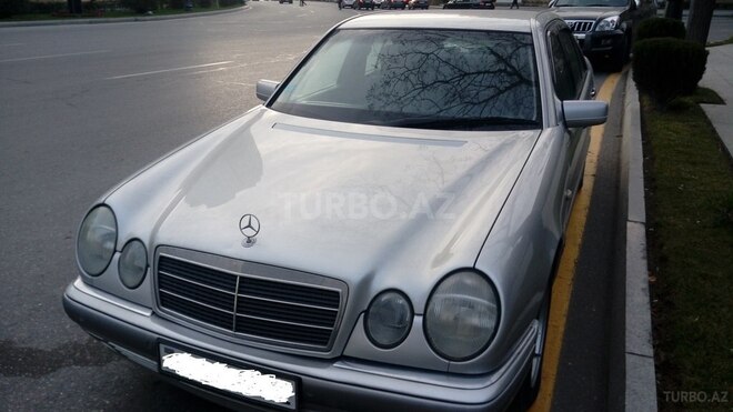 Mercedes E 220 1998, 320,000 km - 2.2 l - Bakı