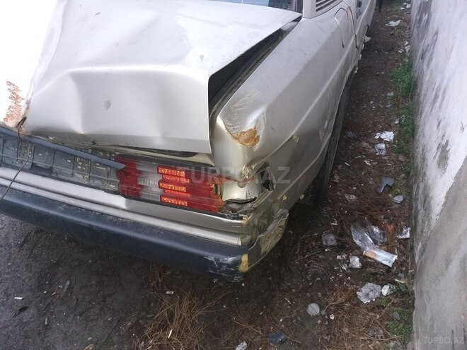 Mercedes 190 1990, 246,436 km - 2.0 l - Bakı