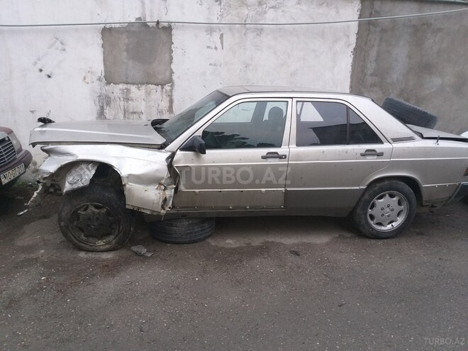 Mercedes 190 1990, 246,436 km - 2.0 l - Bakı