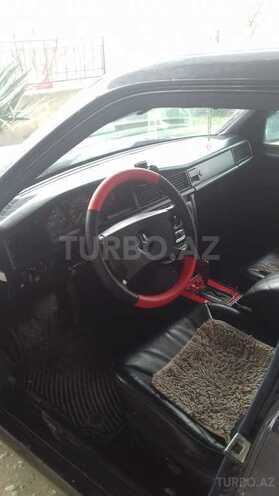Mercedes 190 1991, 250,000 km - 2.0 l - Salyan