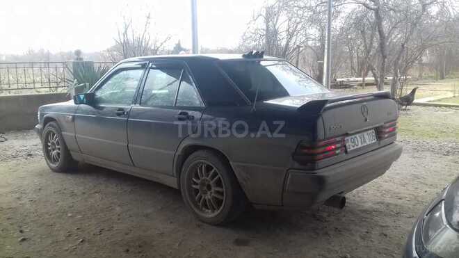 Mercedes 190 1991, 250,000 km - 2.0 l - Salyan