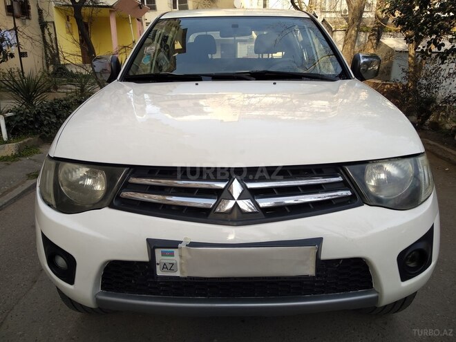 Mitsubishi L200 2013, 151,000 km - 2.5 л - Bakı