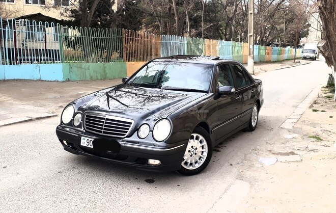 Mercedes E 270 2000, 285,632 km - 2.7 l - Bakı