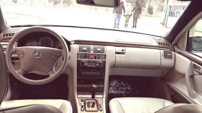 Mercedes E 270 2000, 285,632 km - 2.7 l - Bakı