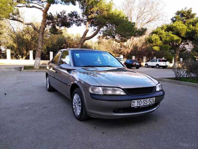 Opel Vectra 1995, 336,526 km - 1.6 л - Bakı