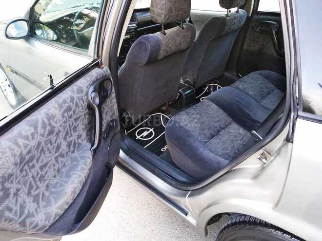 Opel Vectra 1995, 336,526 km - 1.6 л - Bakı