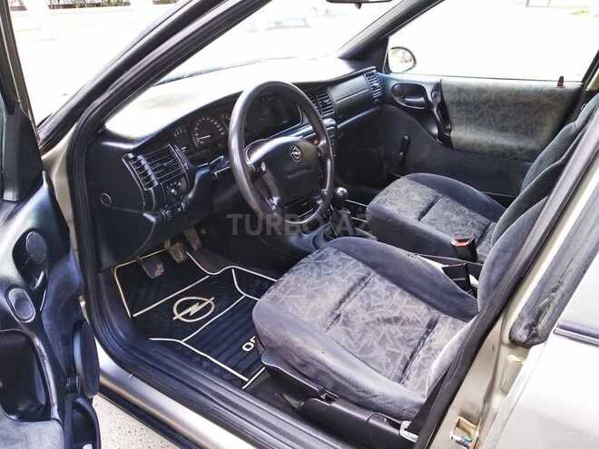 Opel Vectra 1995, 336,526 km - 1.6 л - Bakı
