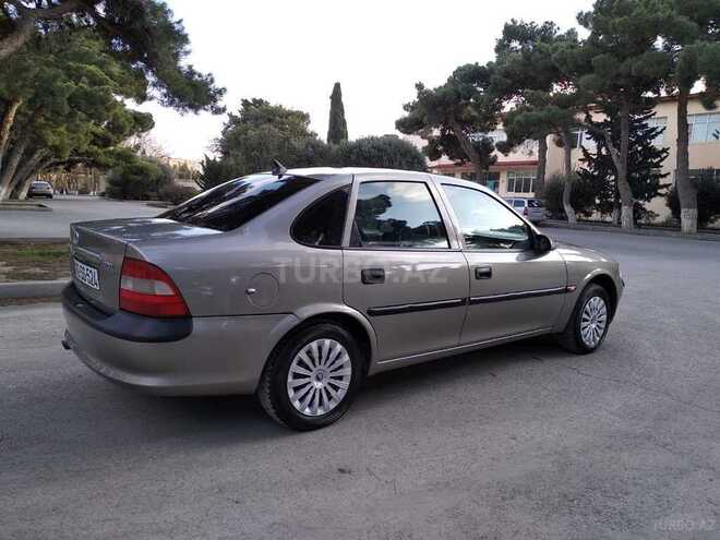 Opel Vectra 1995, 336,526 km - 1.6 л - Bakı