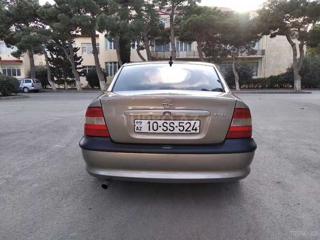 Opel Vectra 1995, 336,526 km - 1.6 л - Bakı