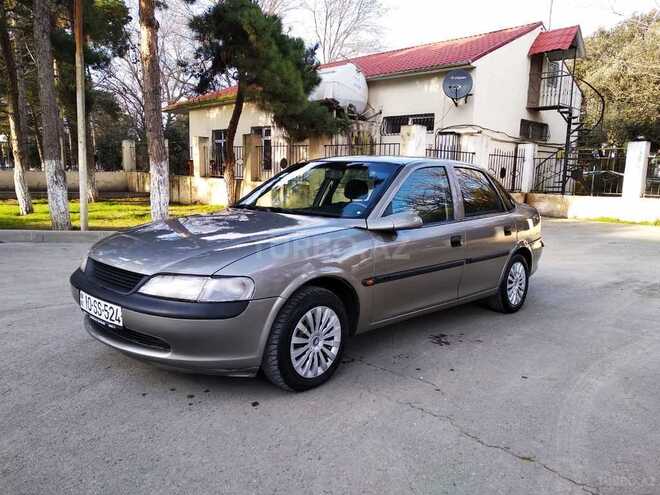 Opel Vectra 1995, 336,526 km - 1.6 л - Bakı