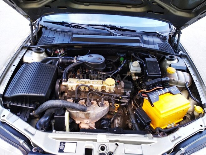 Opel Vectra 1995, 336,526 km - 1.6 л - Bakı