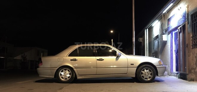 Mercedes C 230 1999, 250,000 km - 2.3 l - Bakı