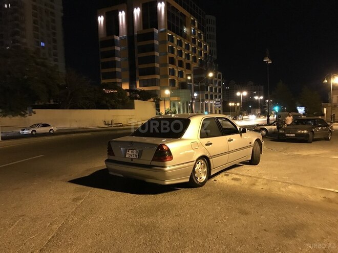 Mercedes C 230 1999, 250,000 km - 2.3 l - Bakı