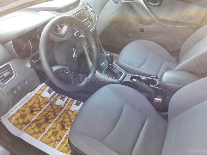 Hyundai Elantra 2015, 92,000 km - 1.8 l - Bakı