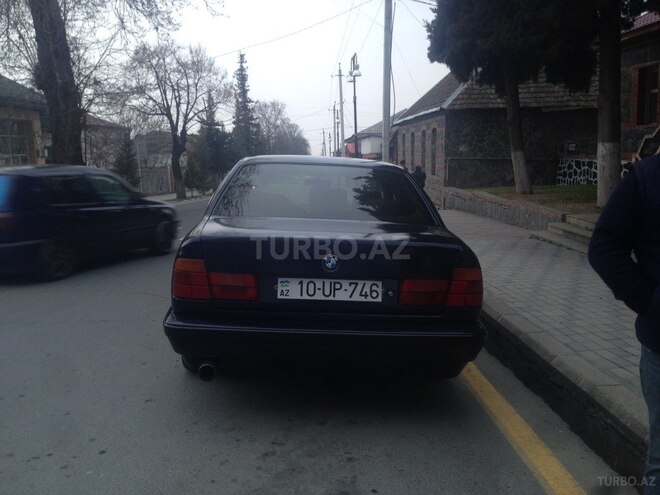 BMW 525 1993, 297,000 km - 2.5 l - Qax