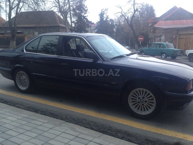 BMW 525 1993, 297,000 km - 2.5 l - Qax