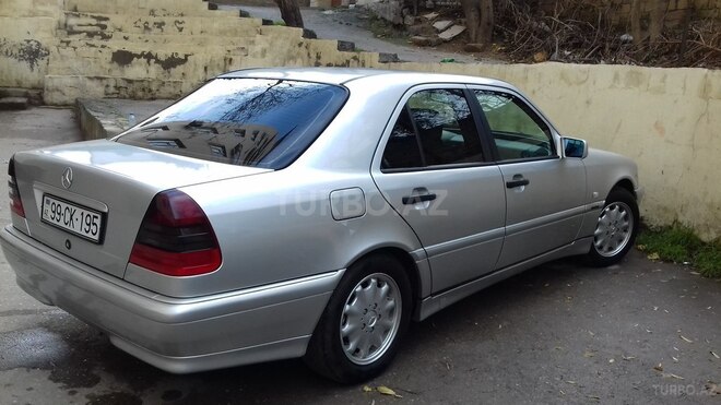 Mercedes C 180 1997, 193,500 km - 1.8 л - Zaqatala