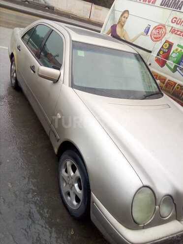 Mercedes E 220 1998, 618,000 km - 2.2 л - Bakı