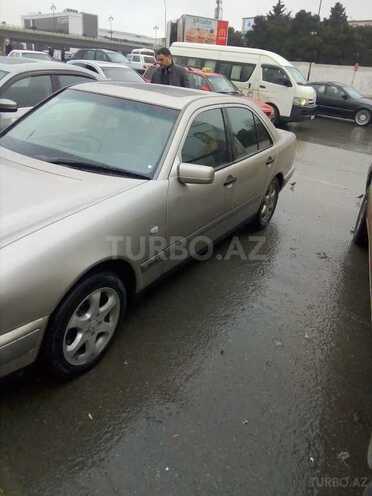 Mercedes E 220 1998, 618,000 km - 2.2 л - Bakı