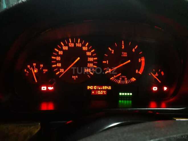 BMW 528 1997, 340,000 km - 2.8 l - Salyan