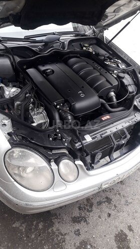 Mercedes E 220 2005, 240,000 km - 2.2 l - Bakı