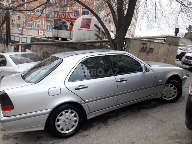 Mercedes C 180 1999, 239,900 km - 1.8 л - Bakı