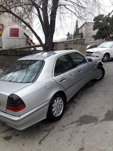 Mercedes C 180 1999, 239,900 km - 1.8 л - Bakı